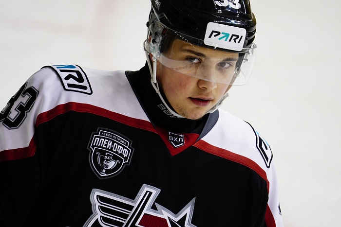 Нападающий хоккейного клуба «Рубин» Макар Насретдинов сыграет в сборной России за «белых»