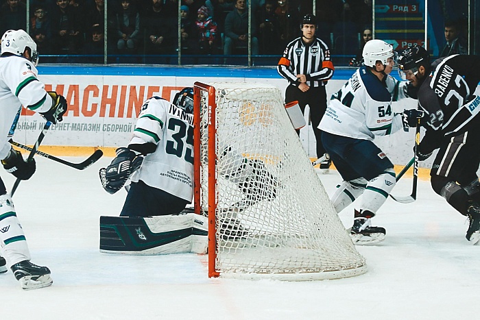 Изменили время начала контрольных матчей