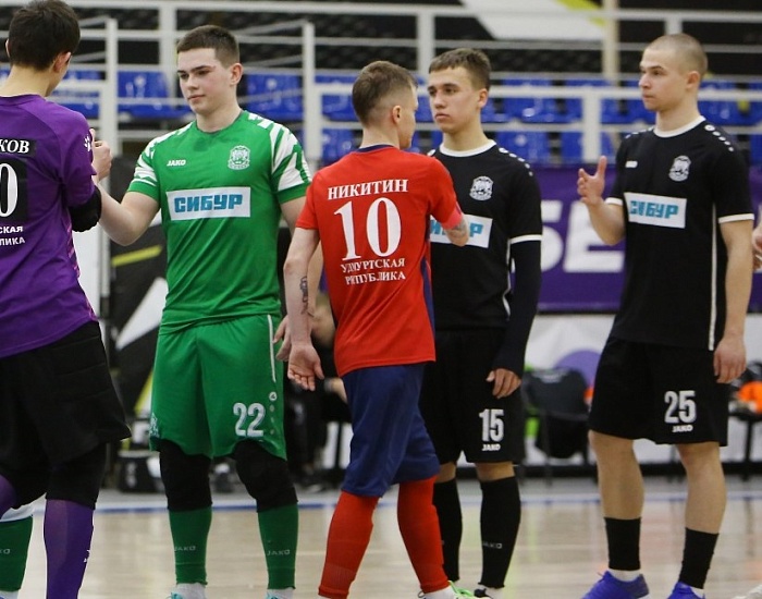 Вратарь футзальной команды «Тюмень-дубль» Степан Масловский: « Для меня — большая честь сыграть вместе с пацанами, биться друг за друга»