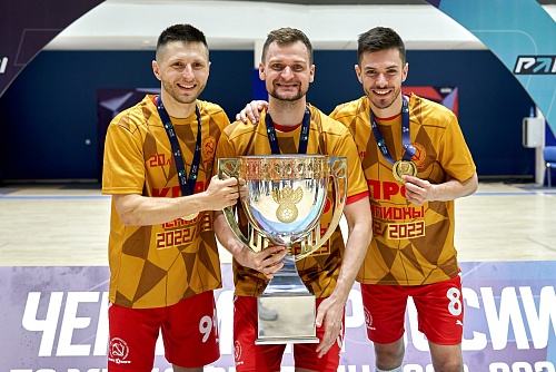 Нападающий мини-футбольного клуба КПРФ Сергей Крыкун: «Абрамович и Милованов сразу влились в команду, как будто здесь и были»