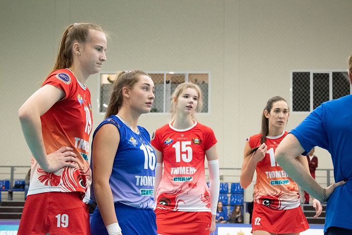 Волейболистки «Тюмени» дали бой «Северянке», но уступили в четырёх сетах