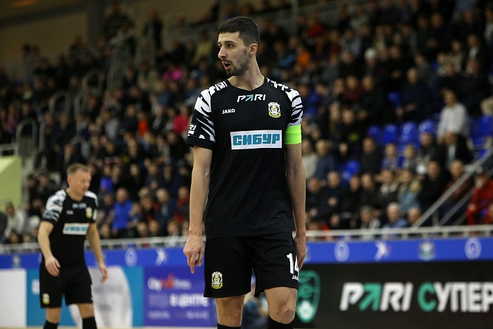 Капитан мини-футбольного клуба «Тюмень» Артём Антошкин: «Забил четыре, но столько же, наверное, привёз…»