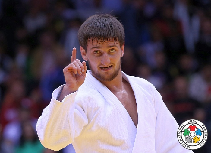 Контрприемом выиграл золото в Гааге