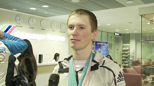 Денис Спицов: «В олимпийском самолете общался с Елистратовым и Трегубовым»