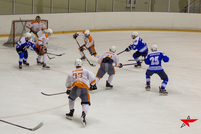 «Газовик-ТИУ» порадовал градом шайб