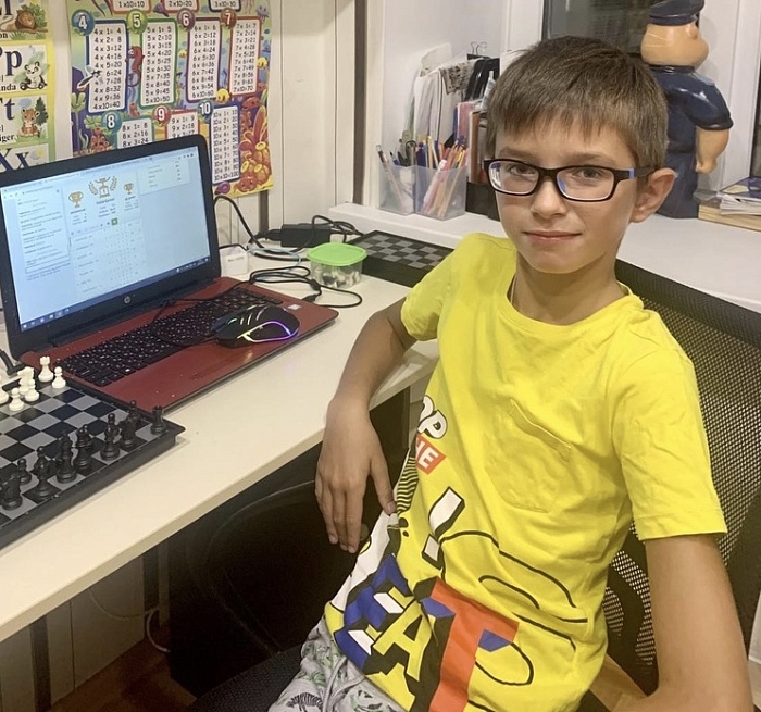 Шахматист из Андорры добыл субботнее серебро