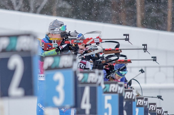 Третий этап PARI-Кубка России по биатлону в Тюмени. Гонка преследования. Женщины