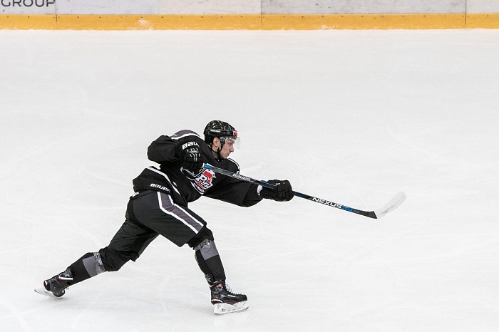 Алексей Князев: «Ребята прикололись, шайбу подарили»