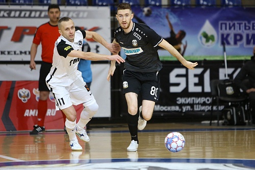 Урало-сибирское дерби завершилось боевой ничьей