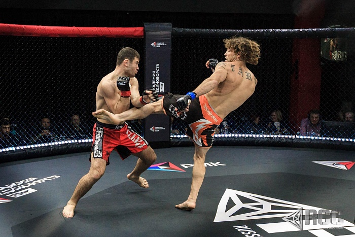 Евгений Бондарь победил опасного американца