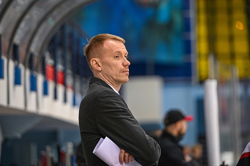 Главный тренер хоккейного клуба «Рубин» Константин Фаст: «Ведя 3:0 решили, что можем «диагонали» кидать»