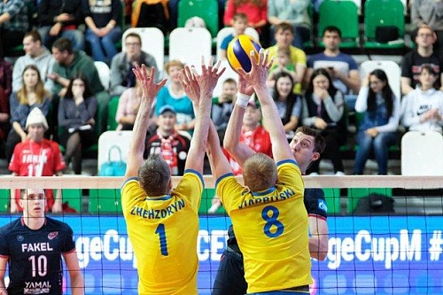 «Факел» вышел в четвертьфинал