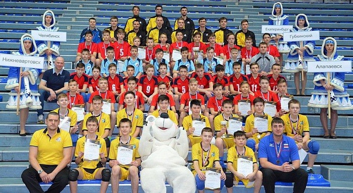 Хозяева замкнули тройку призеров