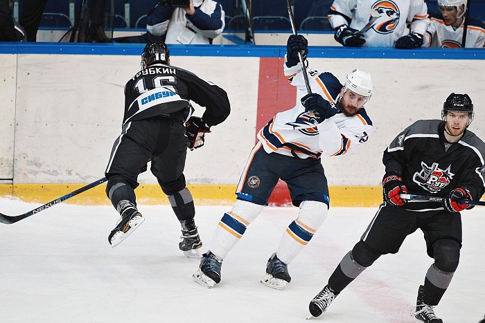 Фото Владимира ОГНЁВА