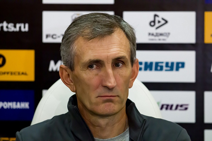 Главный тренер футбольного клуба «Тюмень» Игорь Меньщиков: «Пока выходили с самолёта, уже пропустили»