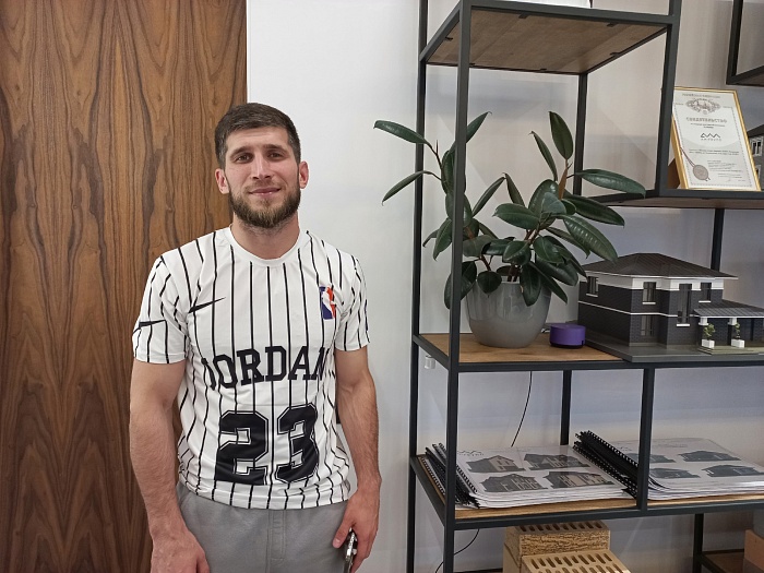 Старший тренер сборной Тюменской области по ММА Раджаб Хучбаров: «Регбола в нашем городе ещё не было»