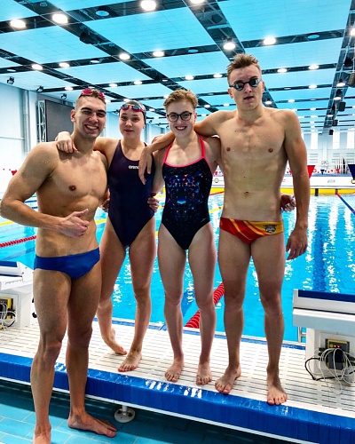 Тюменские пловцы оккупировали Сургут