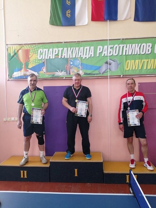 В пинг-понге разыграли омутинские титулы