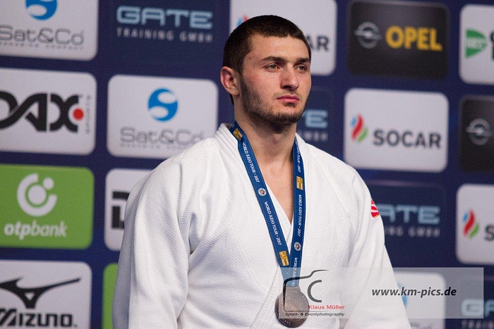 На татами Гааги выиграли золото