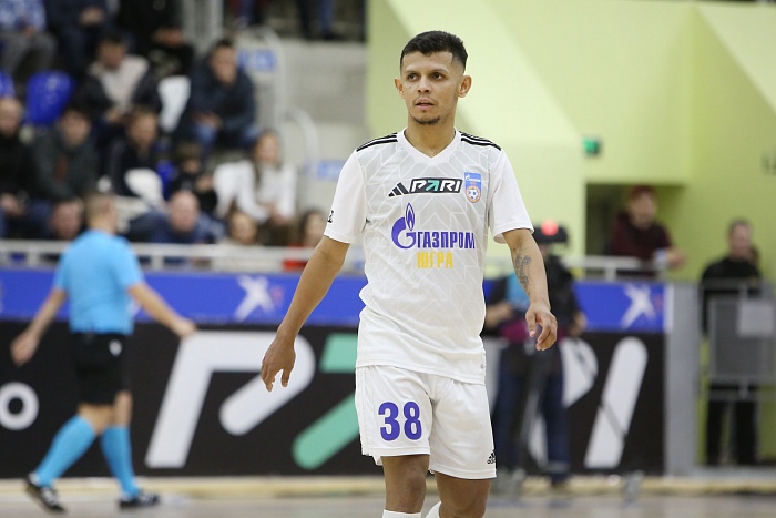 Игрок мини-футбольного клуба «Газпром-Югра» Щимба: «Обязательно подарю фанату свою футболку»