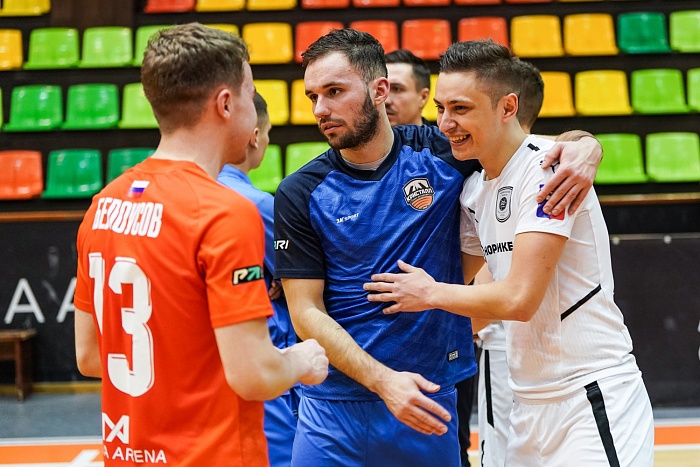 Игрок мини-футбольного клуба «Норильский никель» Александр Крутый: «Настораживает 7-е место МФК «Тюмень» в «регулярке». В прошлом сезоне его занял будущий чемпион»