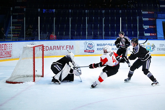 Никита Ткачук: «Жду свой шанс»