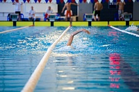 Юные атлеты плыли на спине
