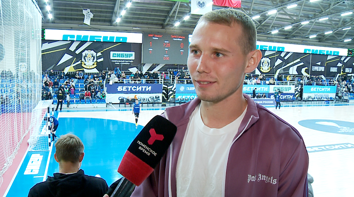 Полузащитник футбольного клуба «Тюмень» Денис Самойлов: «На футзал совместно сходили впервые. Очень понравилось»