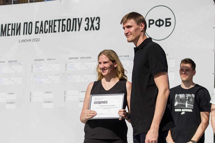 Андрей Кириленко открыл в Тюмени «Центр уличного баскетбола»