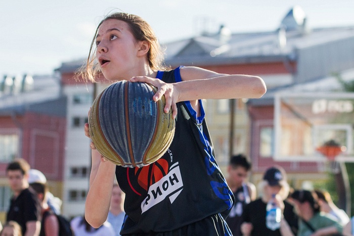 Андрей Кириленко открыл в Тюмени «Центр уличного баскетбола»