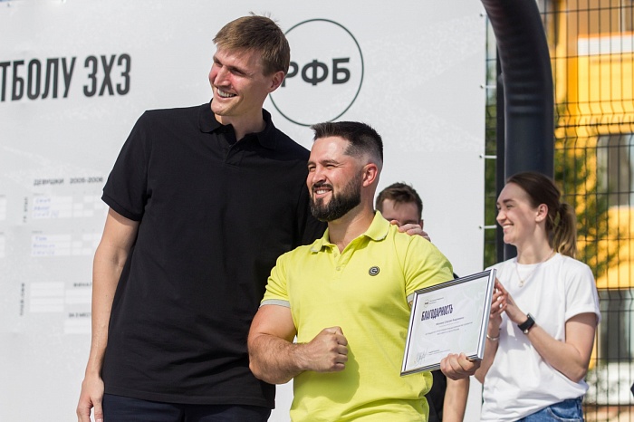 Андрей Кириленко открыл в Тюмени «Центр уличного баскетбола»