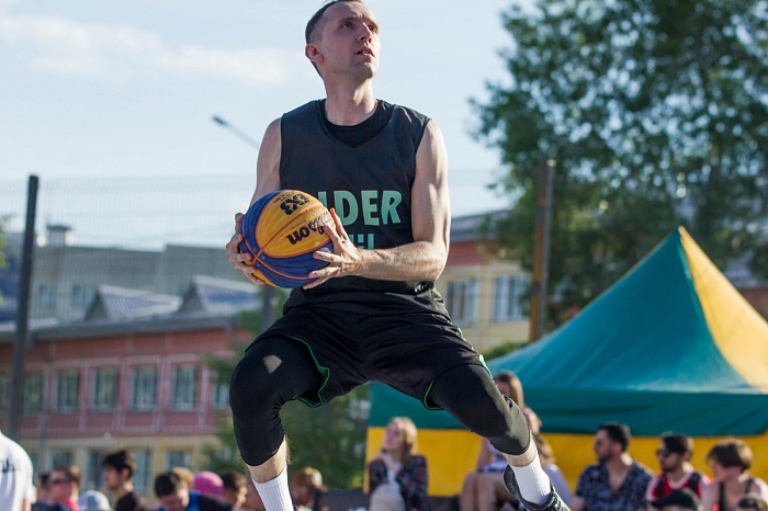 Андрей Кириленко открыл в Тюмени «Центр уличного баскетбола»