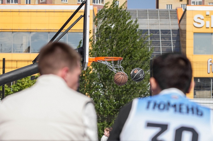 Андрей Кириленко открыл в Тюмени «Центр уличного баскетбола»