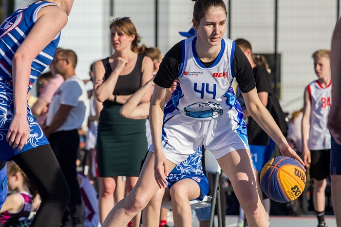 Андрей Кириленко открыл в Тюмени «Центр уличного баскетбола»