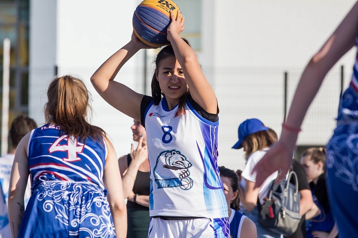 Андрей Кириленко открыл в Тюмени «Центр уличного баскетбола»