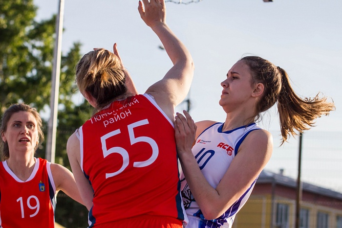 Андрей Кириленко открыл в Тюмени «Центр уличного баскетбола»