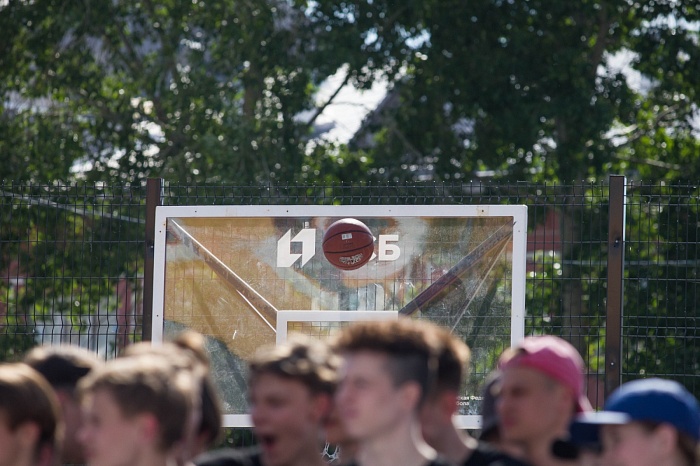 Андрей Кириленко открыл в Тюмени «Центр уличного баскетбола»