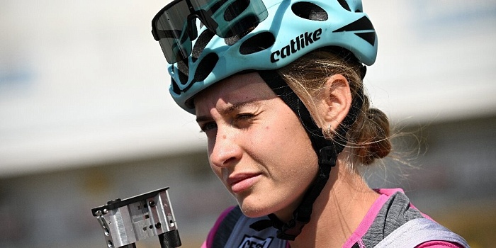 Тюменка Анна Грухвина по старой памяти выиграла лыжный спринт на биатлонном прологе в Ханты-Мансийске