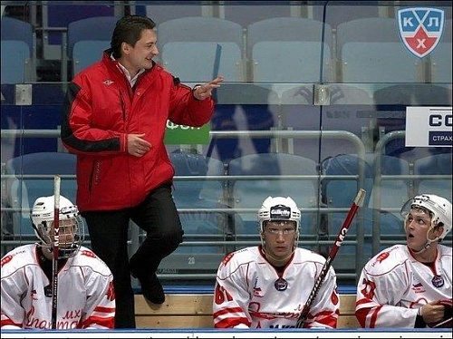 Прицел «Снайперов» поправит новый тренер