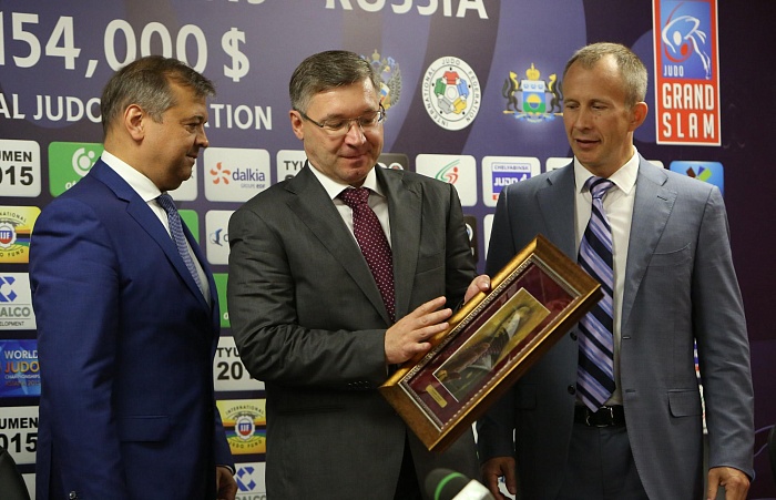 Владимир Якушев, Сергей Соловейчик и Валентин Хабиров. Фото Виктории ЮЩЕНКО