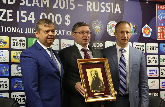 Владимир Якушев, Сергей Соловейчик и Валентин Хабиров. Фото Виктории ЮЩЕНКО