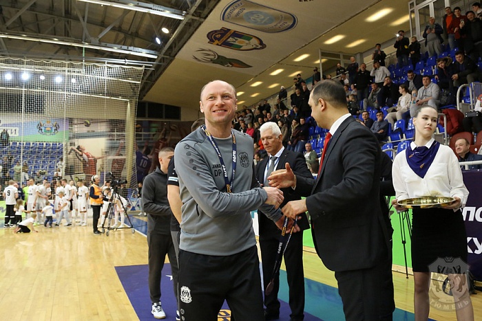 Дубль Дениса Абышева принёс «Россару» волевую победу в чемпионате Тюмени по мини-футболу