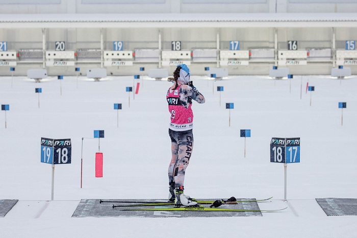 Третий этап PARI-Кубка России по биатлону в Тюмени. Большой масстарт. Женщины