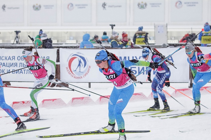 Третий этап PARI-Кубка России по биатлону в Тюмени. Большой масстарт. Женщины