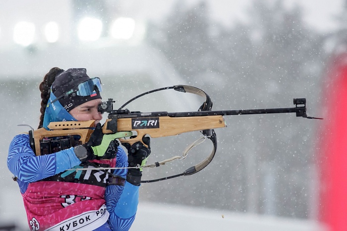 Третий этап PARI-Кубка России по биатлону в Тюмени. Большой масстарт. Женщины