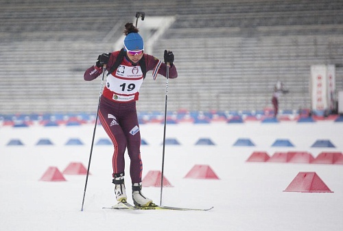 Акимова лидирует, но первое место уступит