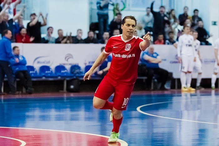 «Сибиряк» сохранил бразильского ветерана