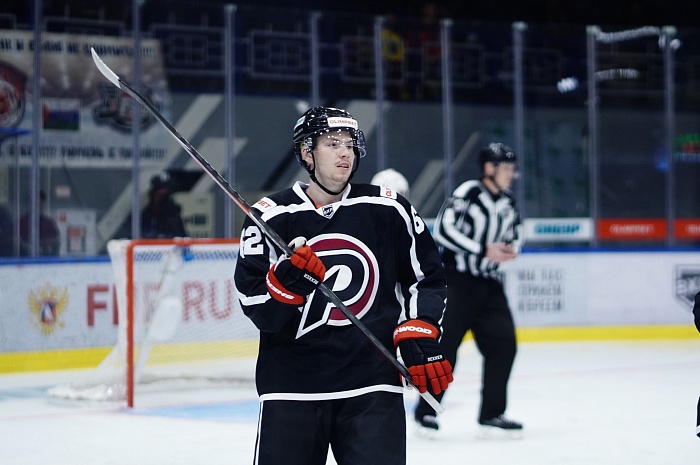 Мальчик хочет в Тамбов: нападающий Егор Егоров покинул хоккейный клуб «Рубин»