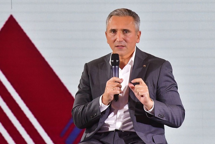 Губернатор Тюменской области Александр Моор: «В планах трёх последующих лет – строительство в регионе 24 спортивных площадок на свежем воздухе ежегодно»