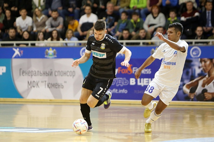 Мини-футбольный клуб «Тюмень» в юбилейном матче Ивана Милованова обыграл действующих чемпионов России